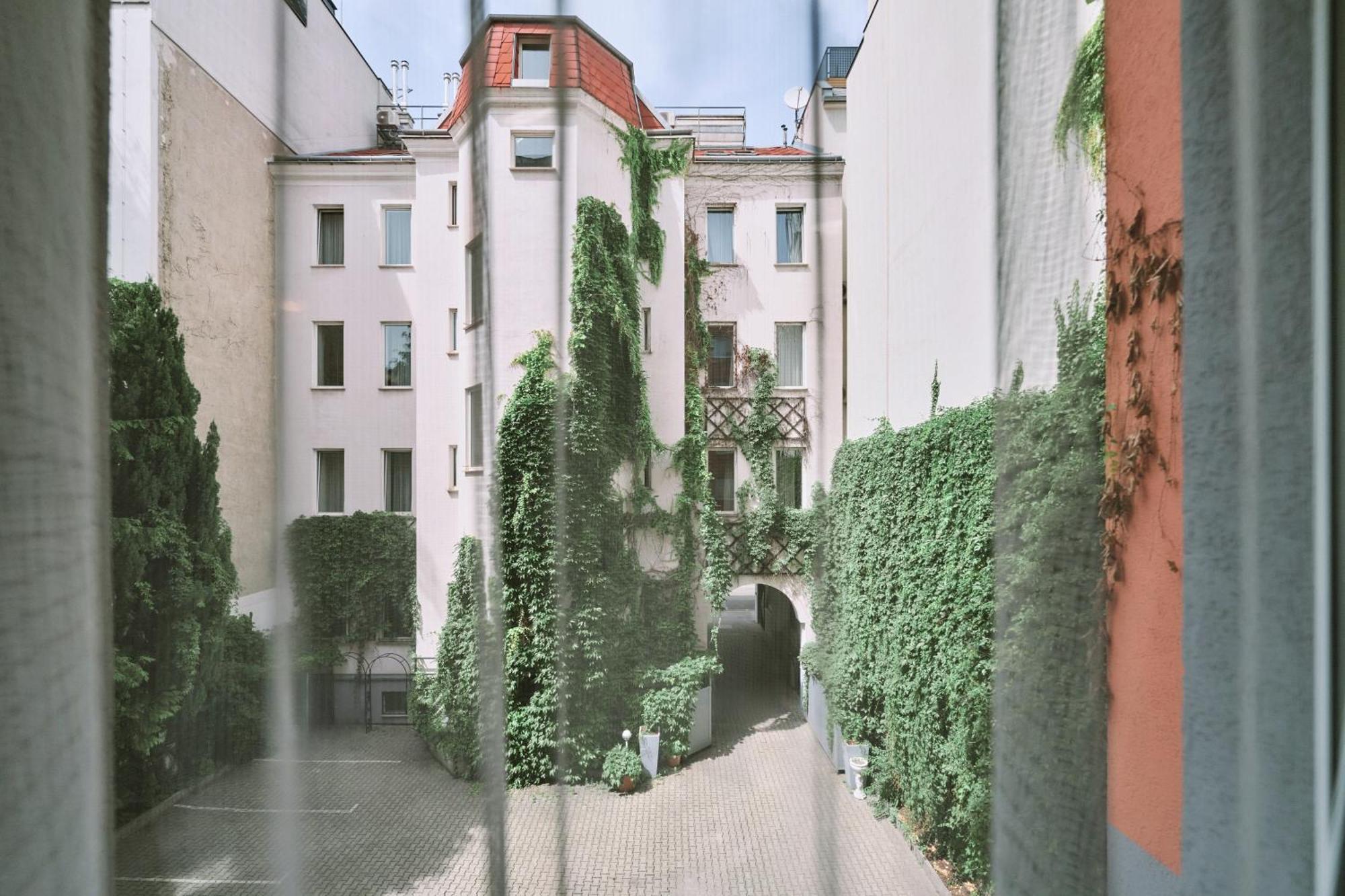 Hotel Deutschmeister Vienna Exterior photo